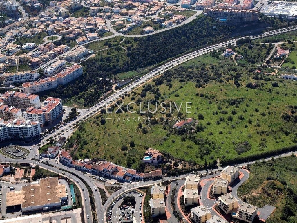 Land for developing apartments,, close to the Lagos Marina-2