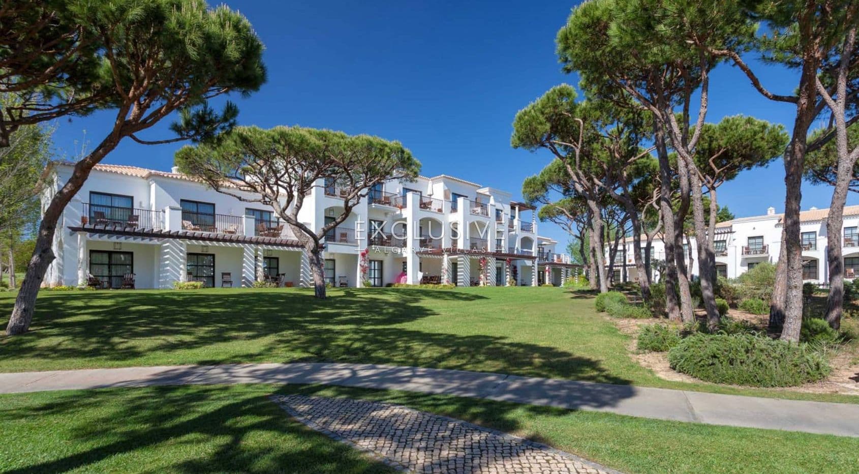 Fantastic 2 bedrooms apartment, overlooking golf course, Albufeira, Algarve-1