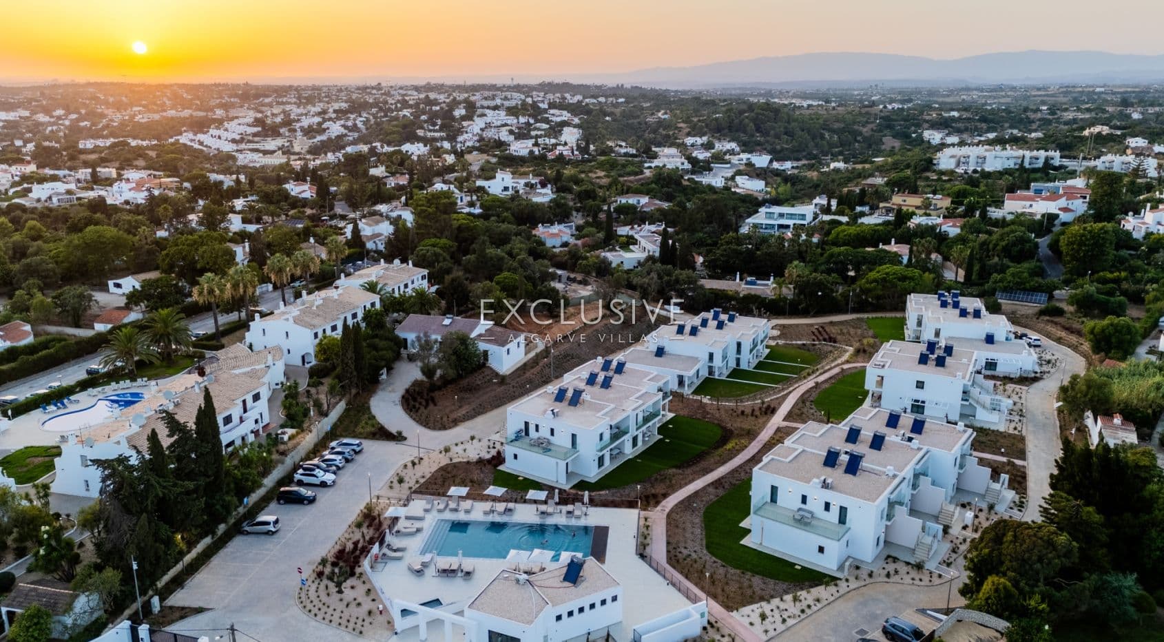 2 bedroom apartments in Carvoeiro centre near the beach, investment opportunity-2