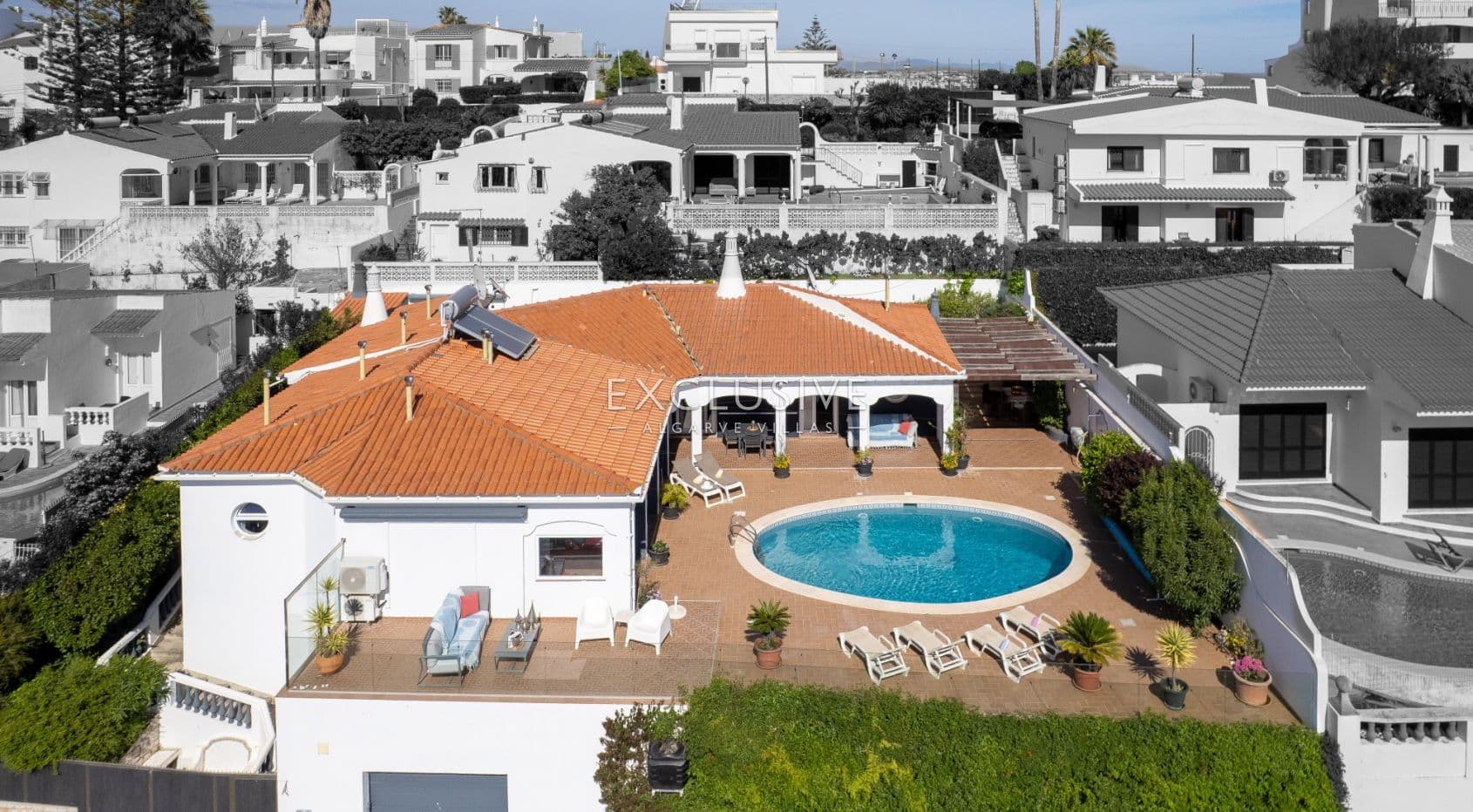 Charming four bedroom villa with sea view in Albufeira, Algarve-1