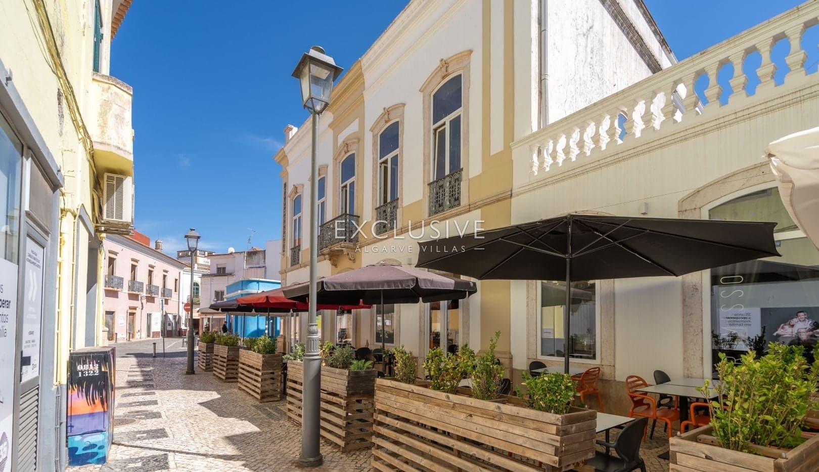 Palacette style property in Silves-1