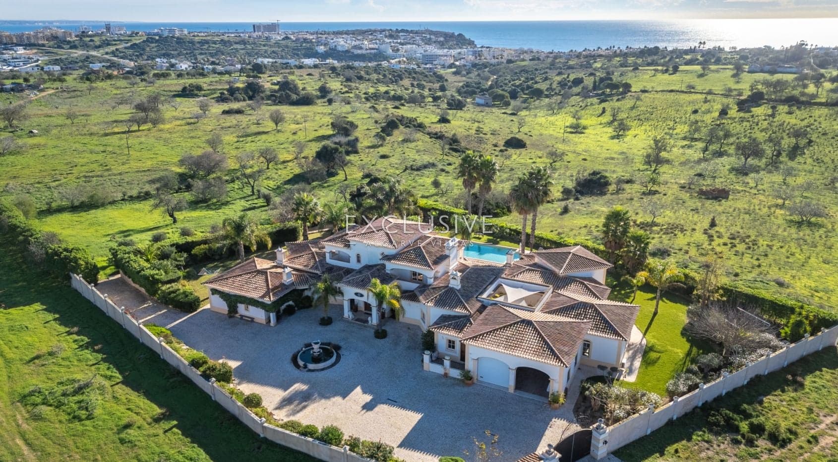 Exquisite Luxury Estate with Sea Views in Lagos near beaches and golf course in Algarve-1