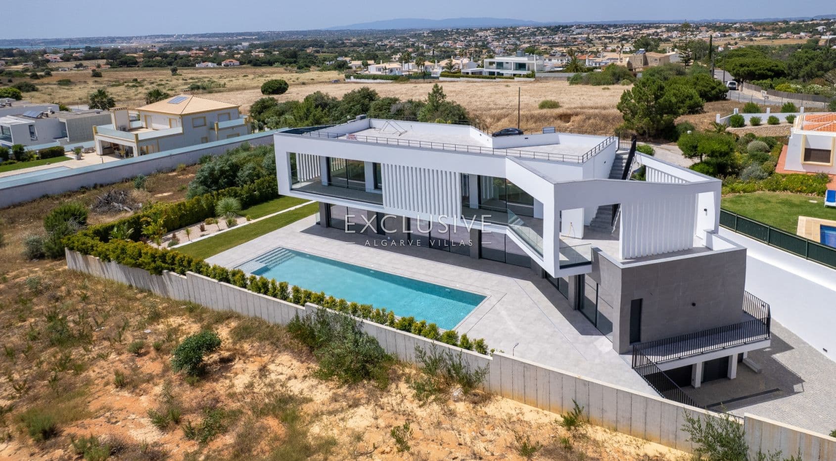 Contemporary villa, ready to move into, Praia da Galé, Albufeira-1