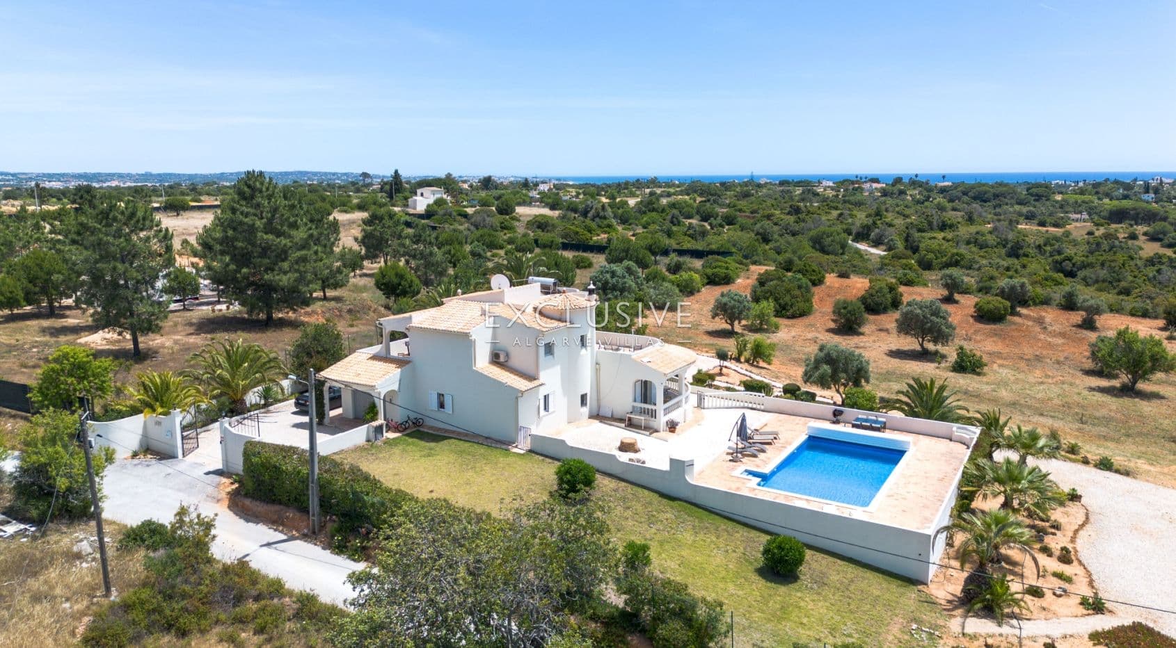 Exclusive 4+1 bedroom Villa with heated pool on 7910m2 plot in Porches, Algarve-2