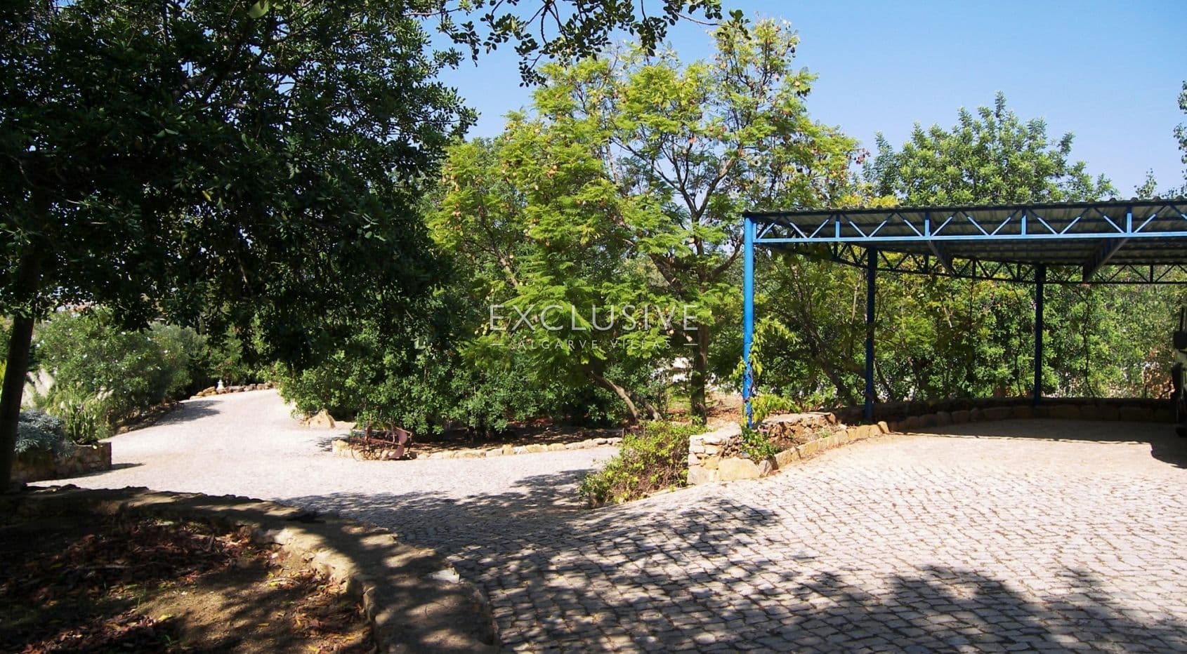 Traditional quinta style mansion with 3 ha. of land in Almancil Central Algarve-2