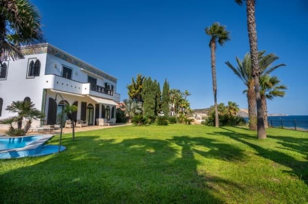 Top 10 Algarve Locations for Luxury Villas and Seaside Mansions