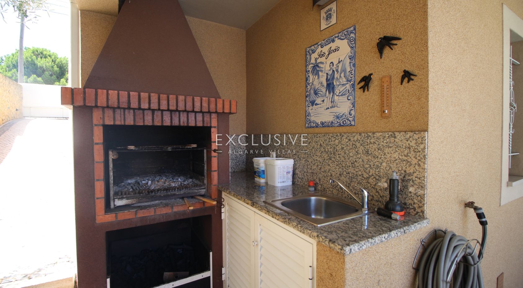 Spacious villa with very high quality interiors in Lagos Center