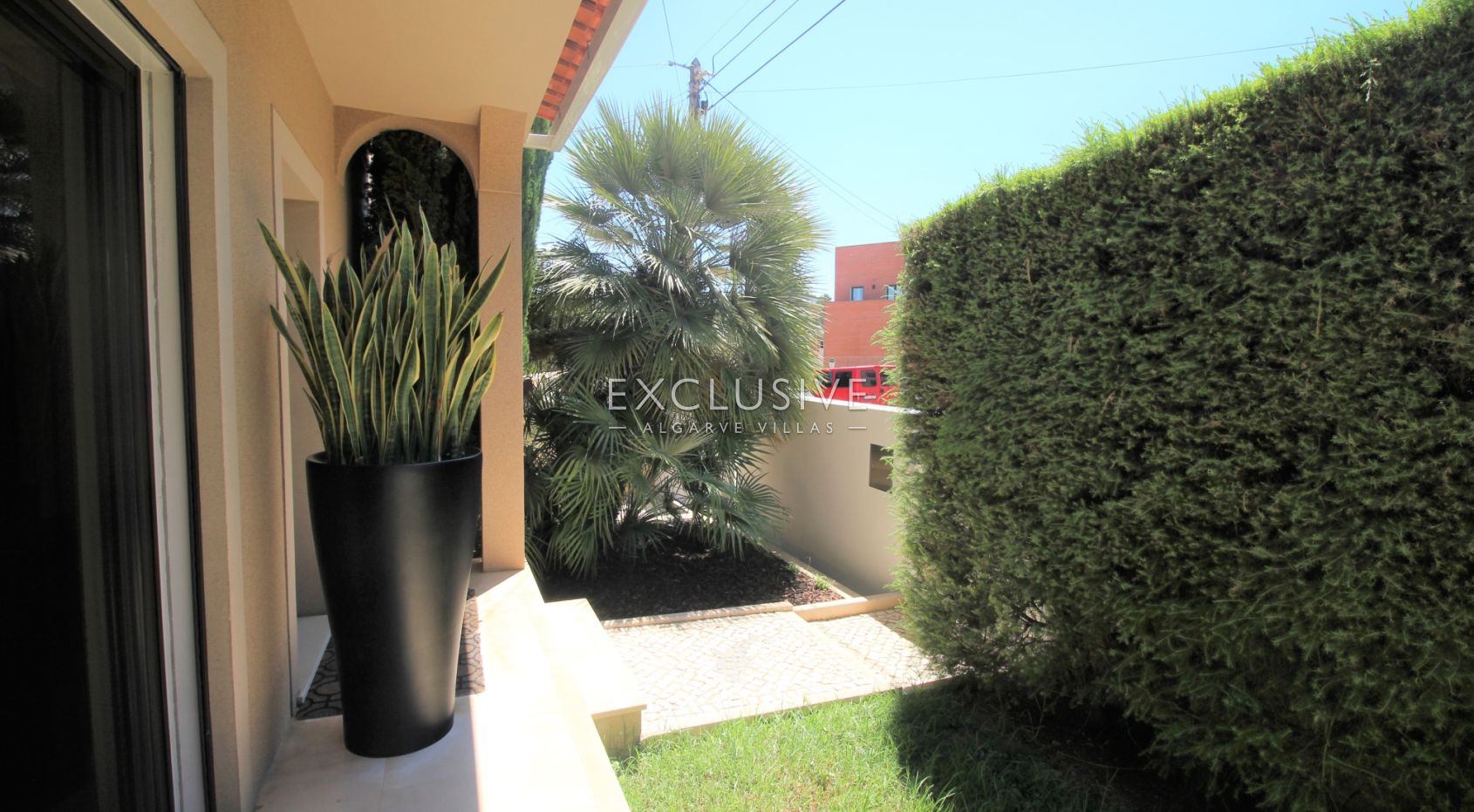 Spacious villa with very high quality interiors in Lagos Center