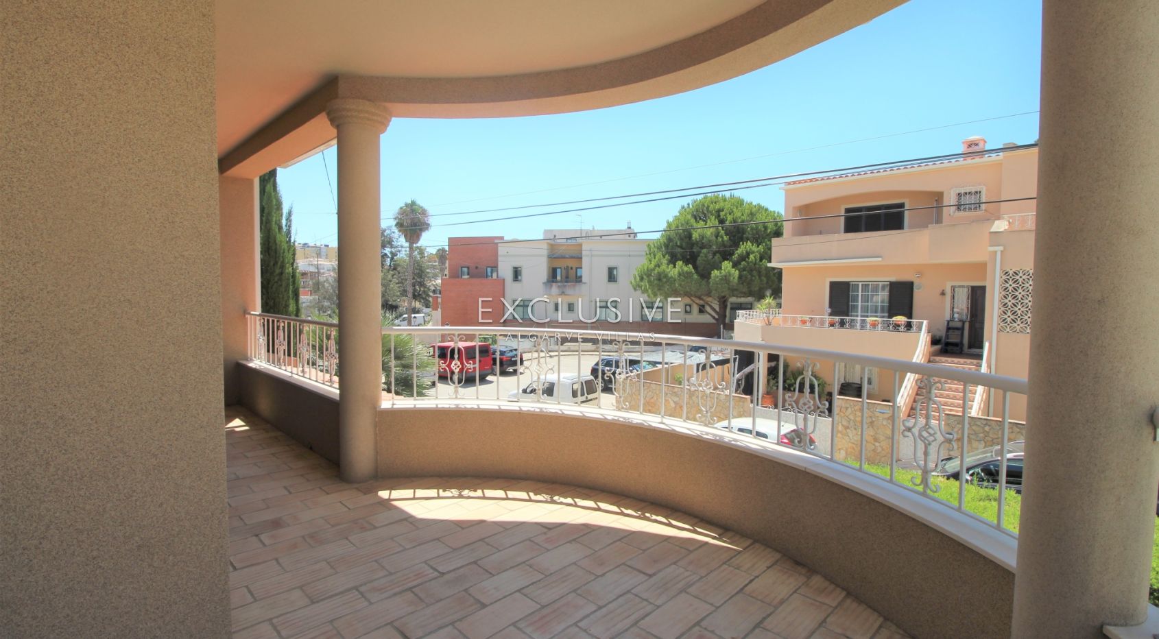 Spacious villa with very high quality interiors in Lagos Center