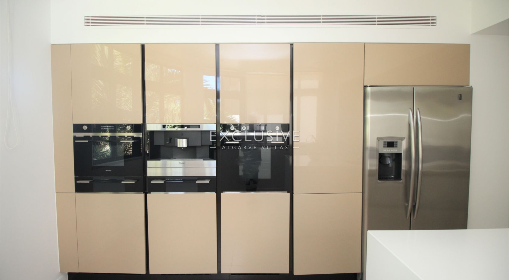 Spacious villa with very high quality interiors in Lagos Center