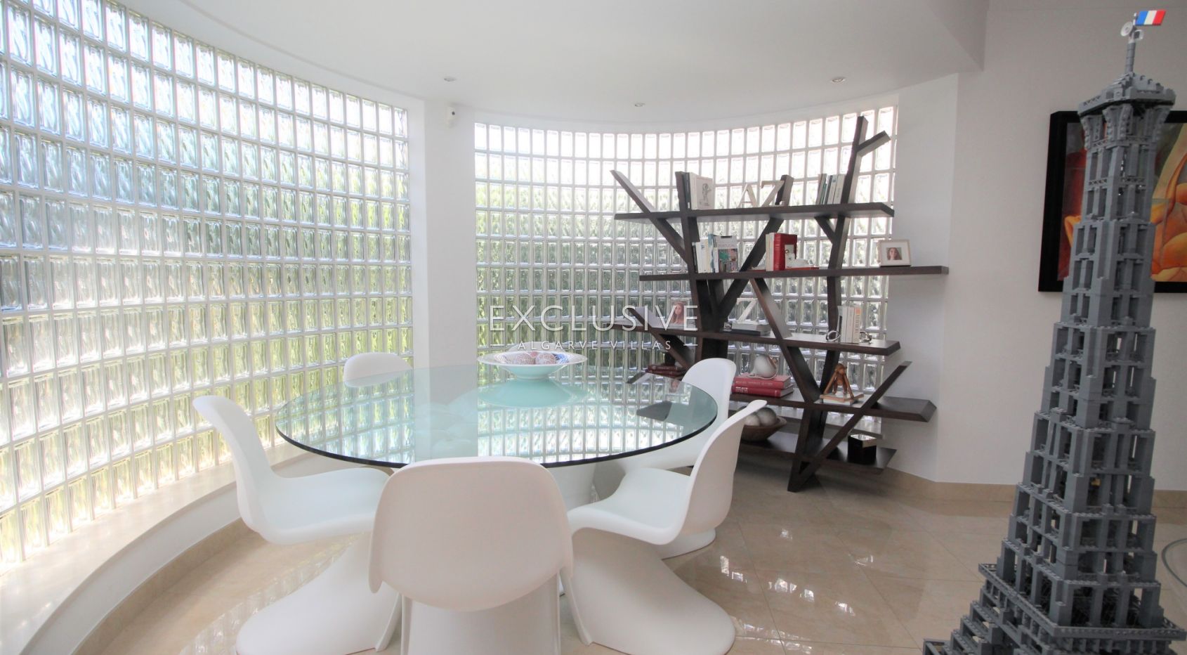Spacious villa with very high quality interiors in Lagos Center