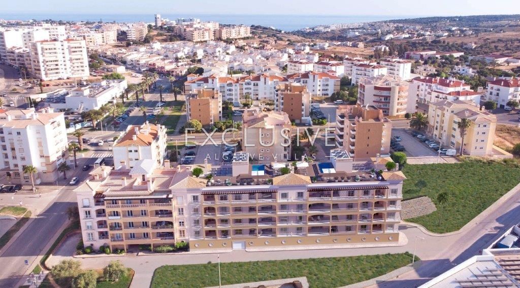 Modern 3 bedroom apartment, close to the beach, in Lagos, Algarve