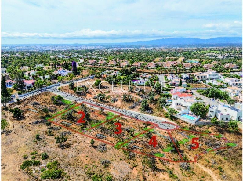 Plot in new urbanization by Presa da Moura, Carvoeiro