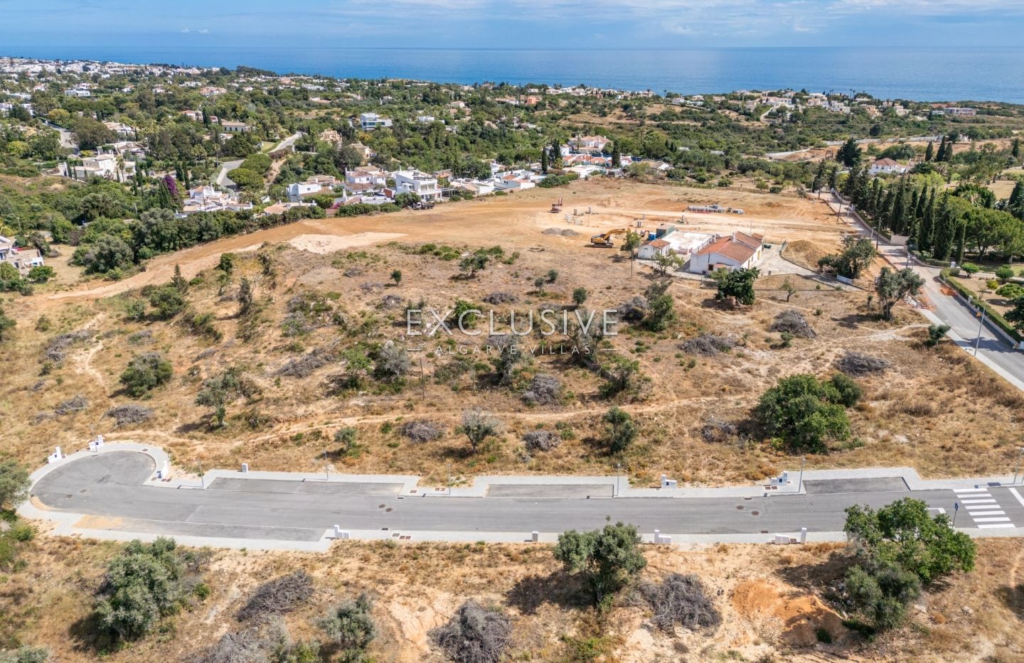 Plot in new urbanization by Presa da Moura, Carvoeiro