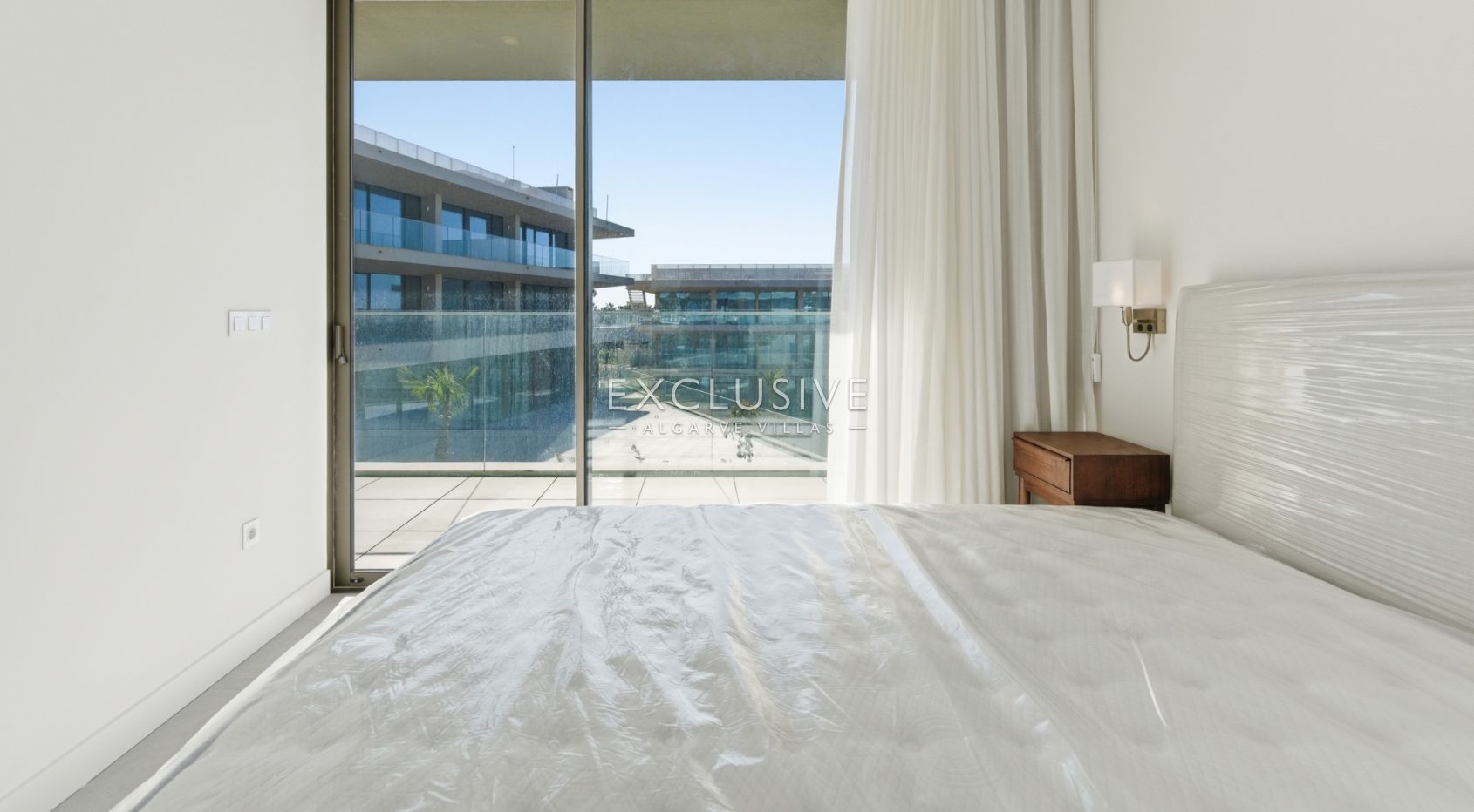 Fantastic 2 bedroom apartments, luxury resort, in Carvoeiro, Algarve