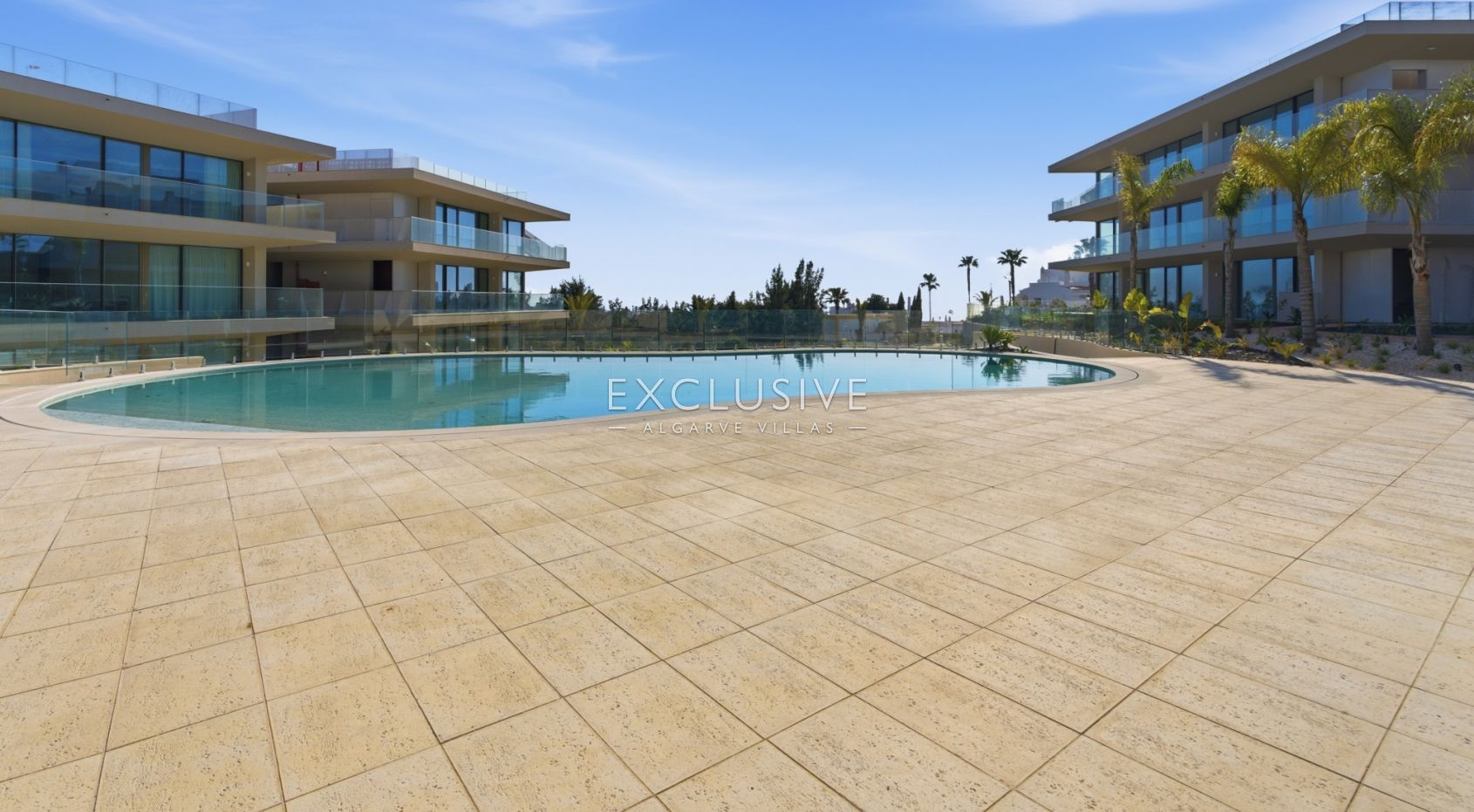 Fantastic 2 bedroom apartments, luxury resort, in Carvoeiro, Algarve