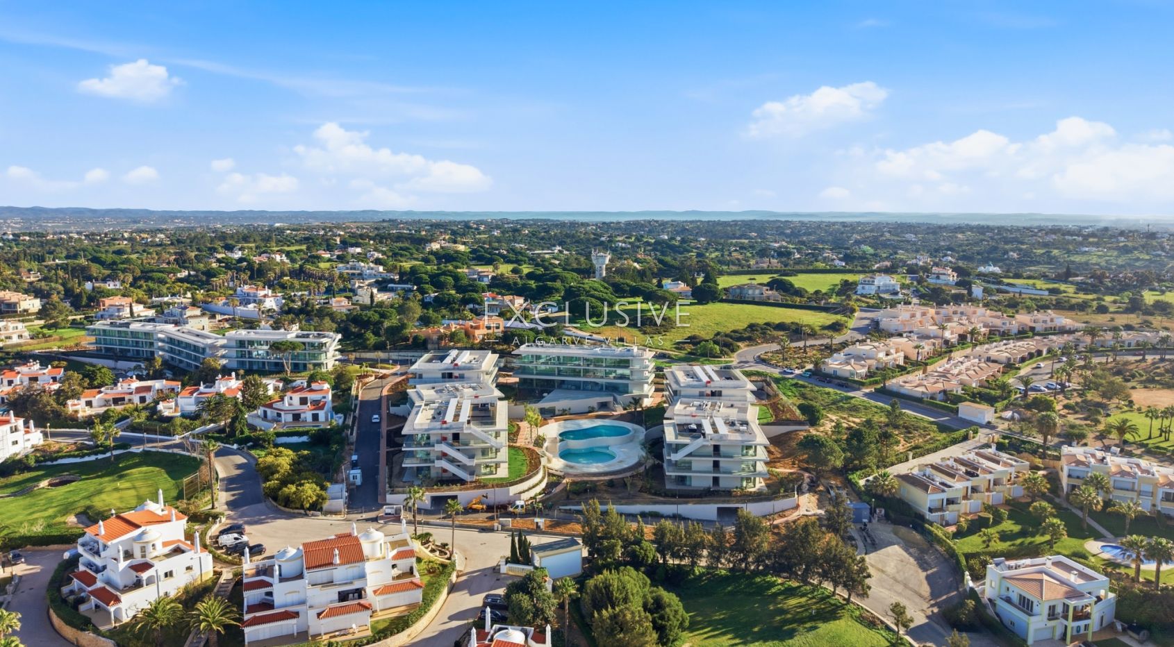 Fantastic 2 bedroom apartments, luxury resort, in Carvoeiro, Algarve