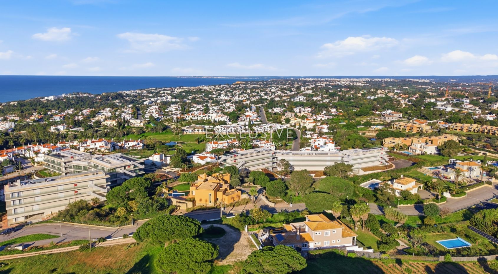 Fantastic 2 bedroom apartments, luxury resort, in Carvoeiro, Algarve