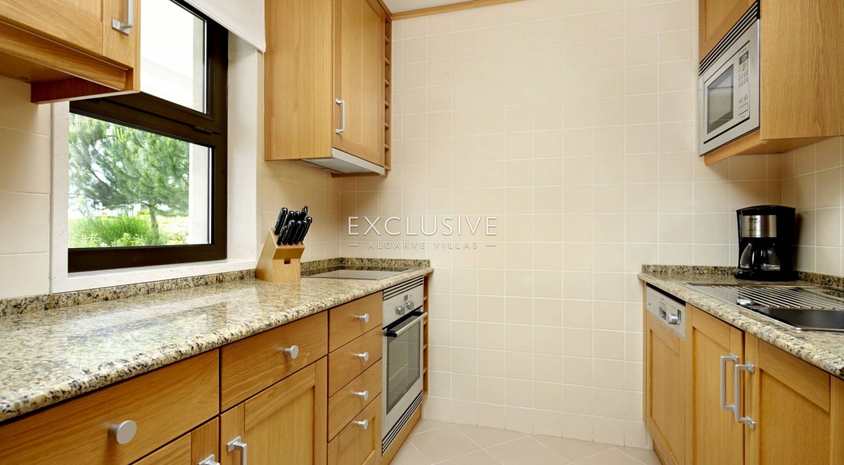 Fantastic 2 bedrooms apartment, overlooking golf course, Albufeira, Algarve