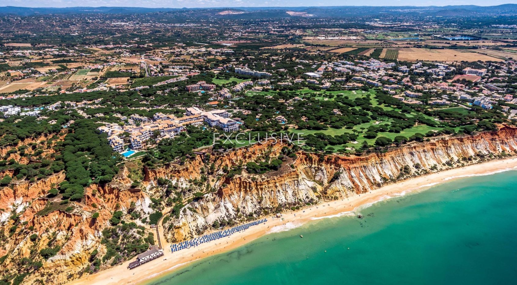 3 bedroom apartments in golf resort, walking distance to the beach, in Albufeira, Algarve