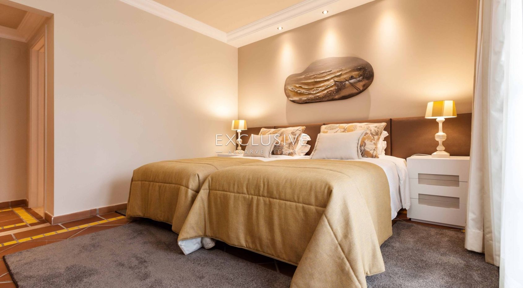 3 bedroom apartments in golf resort, walking distance to the beach, in Albufeira, Algarve