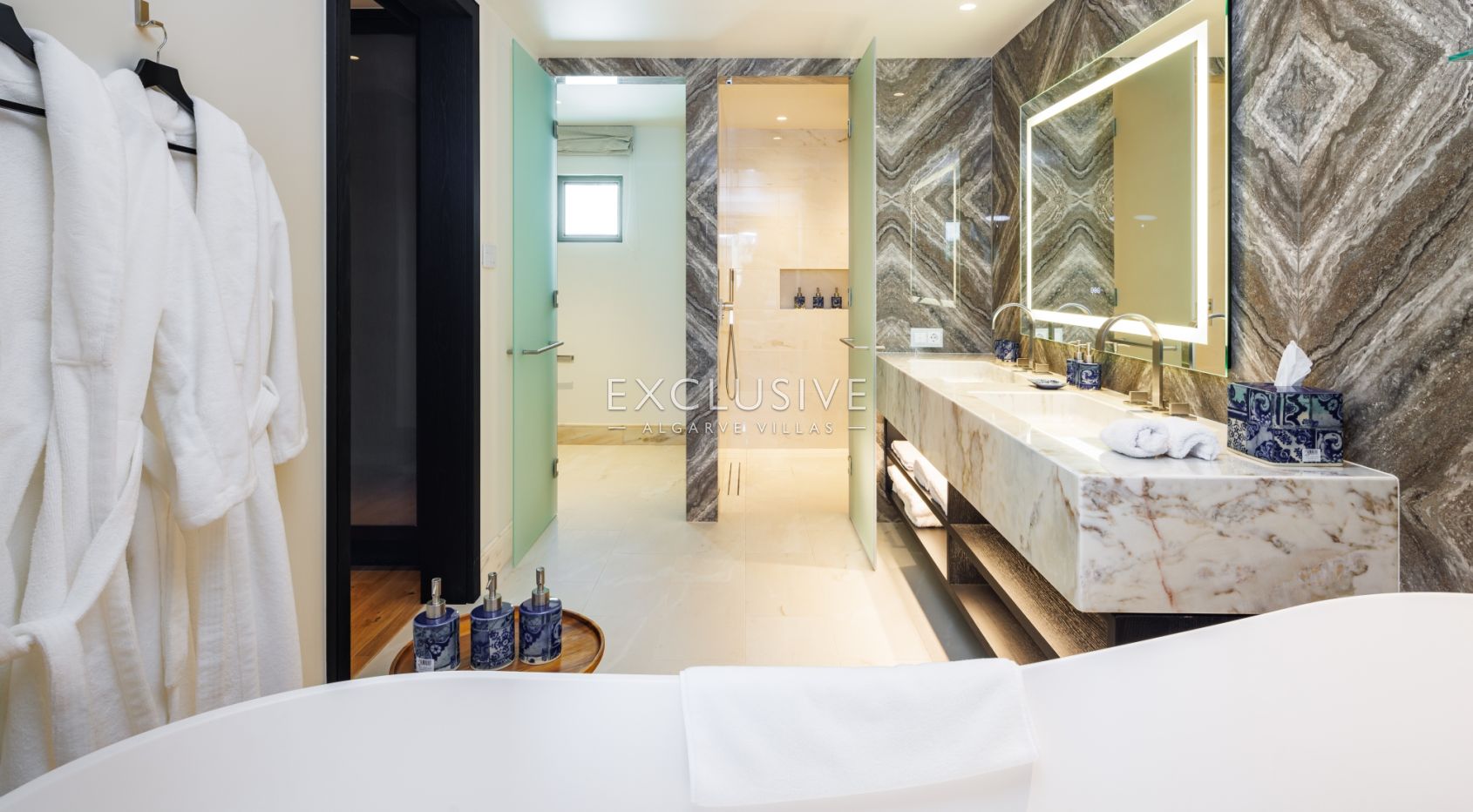 Luxury Serviced 2 bedroom Golf Apartments Loule, Algarve