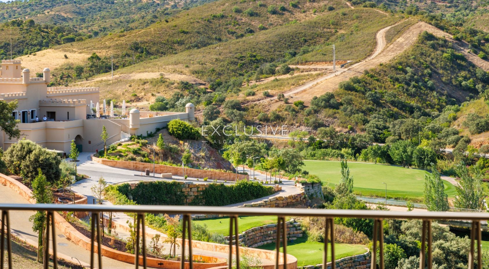 Luxury Serviced 2 bedroom Golf Apartments Loule, Algarve