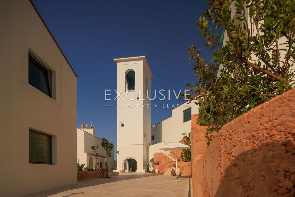Luxury Serviced 2 bedroom Golf Apartments Loule, Algarve