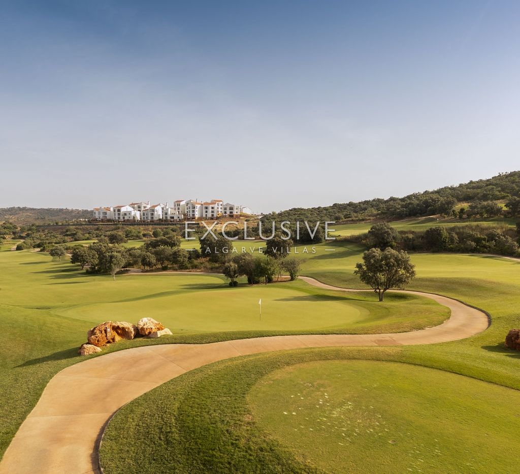 Luxury Serviced 2 bedroom Golf Apartments Loule, Algarve