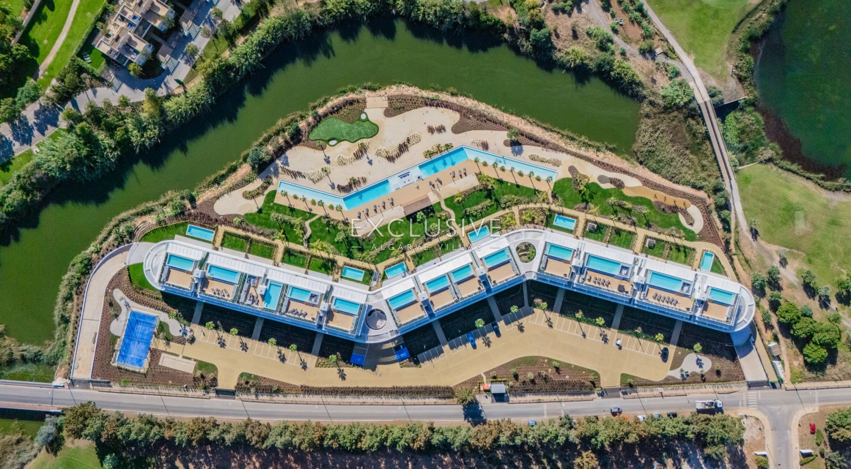 Buy luxury 3 Bedroom contemporary penthouse in Vilamoura with golf and ocean views
