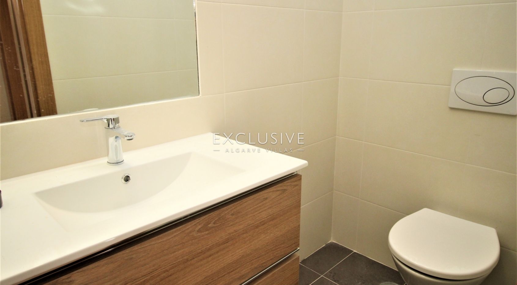 Modern 2 bedroom apartment close to the city center, in Lagos (Algarve)