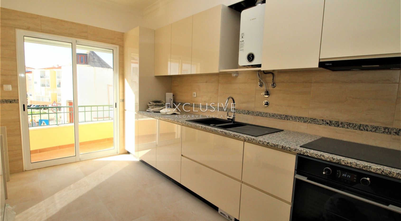 Modern 2 bedroom apartment close to the city center, in Lagos (Algarve)
