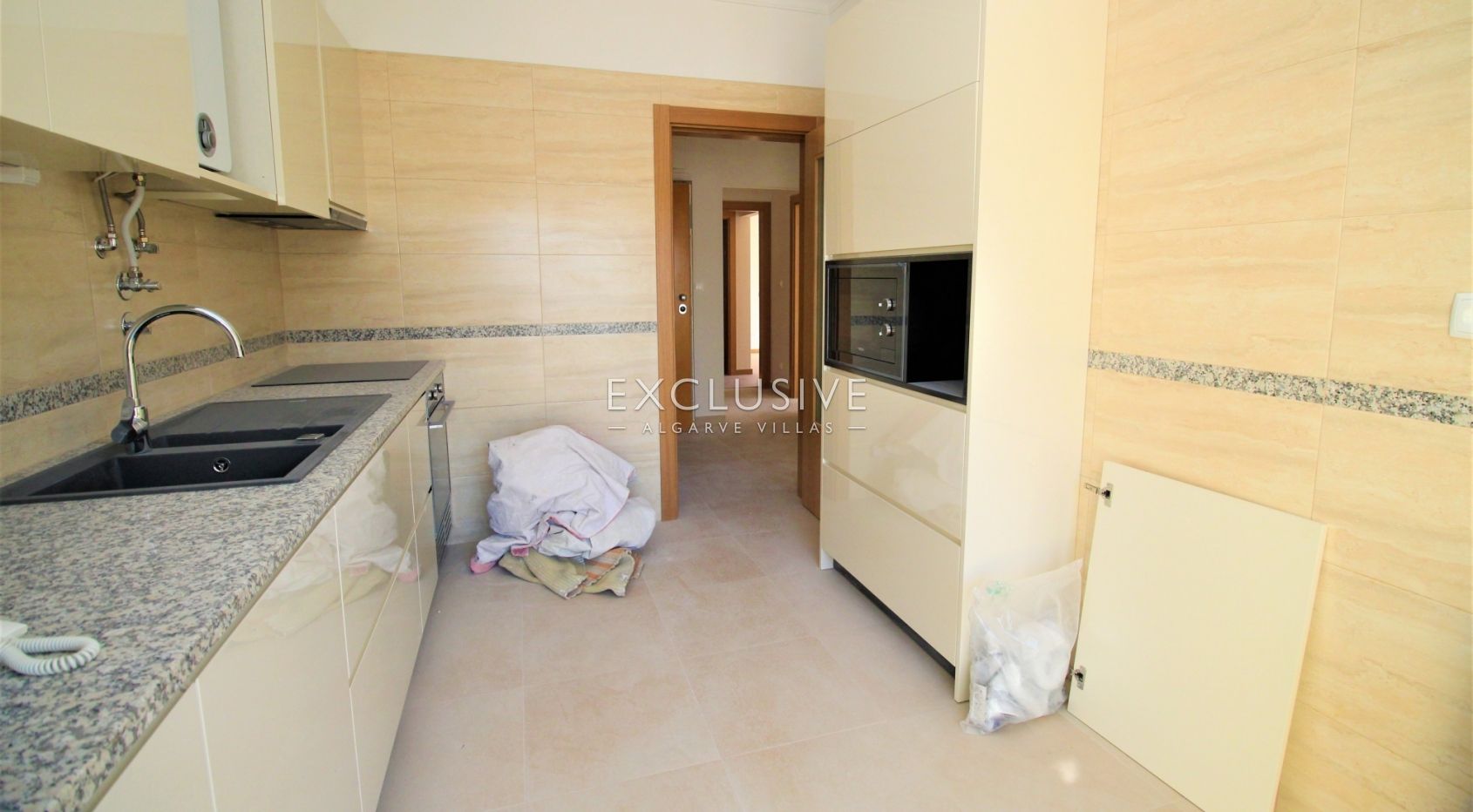 Modern 2 bedroom apartment close to the city center, in Lagos (Algarve)