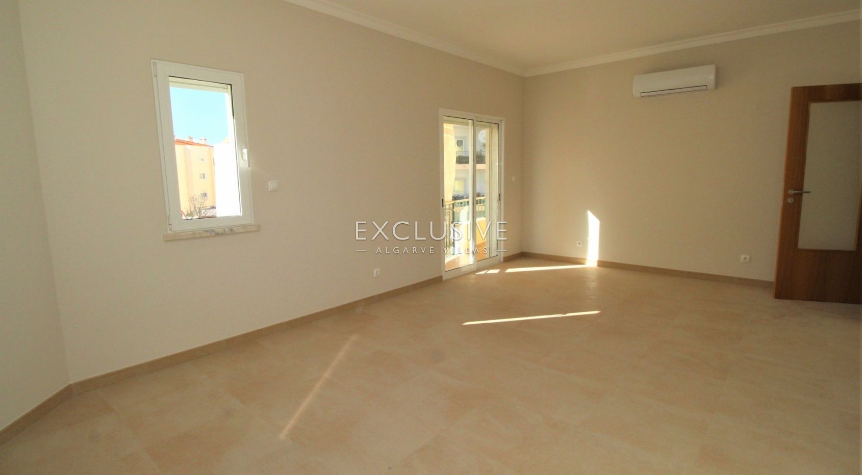 Modern 2 bedroom apartment close to the city center, in Lagos (Algarve)