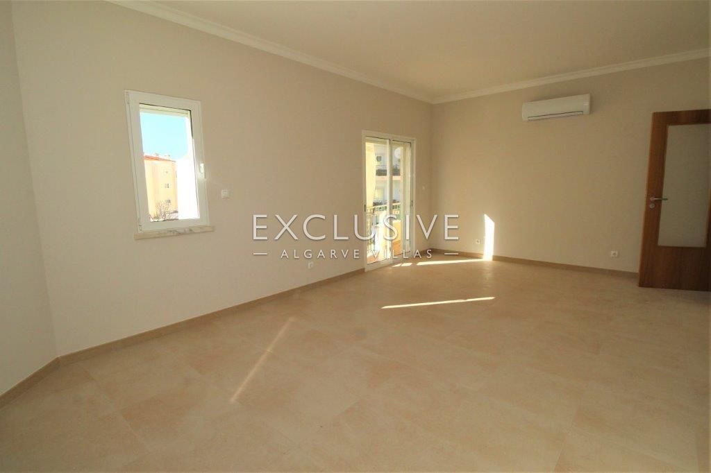 Modern 2 bedroom apartment close to the city center, in Lagos (Algarve)