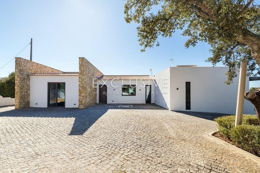 Contemporary design villa with stunning coastal views Porches, Algarve