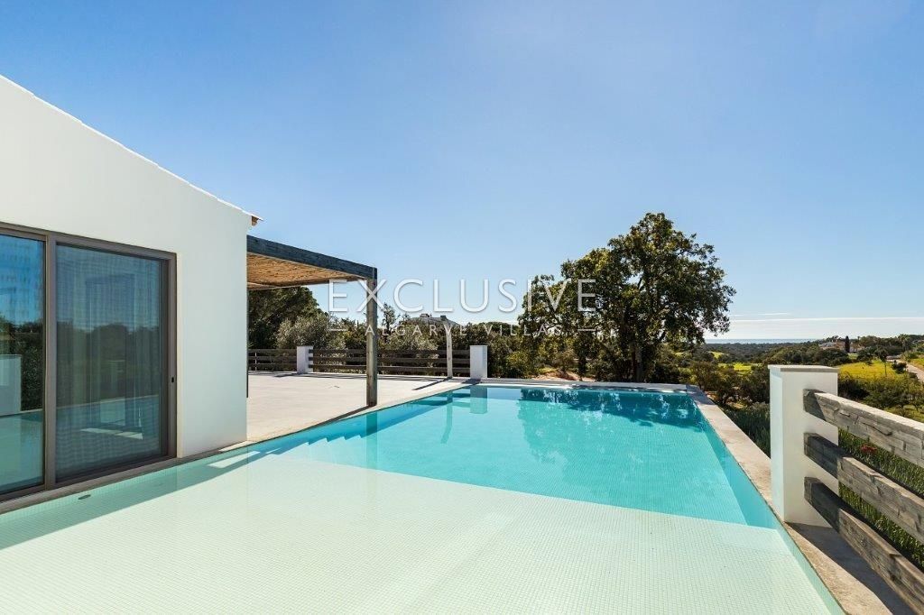 Contemporary design villa with stunning coastal views Porches, Algarve