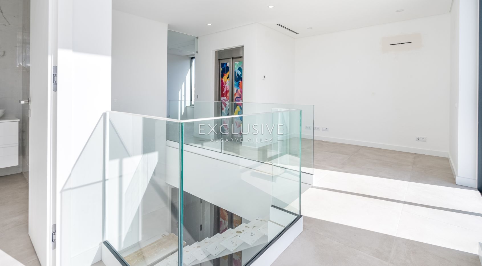 4 bedroom Modern Villa with stunning views in Lagos, Algarve