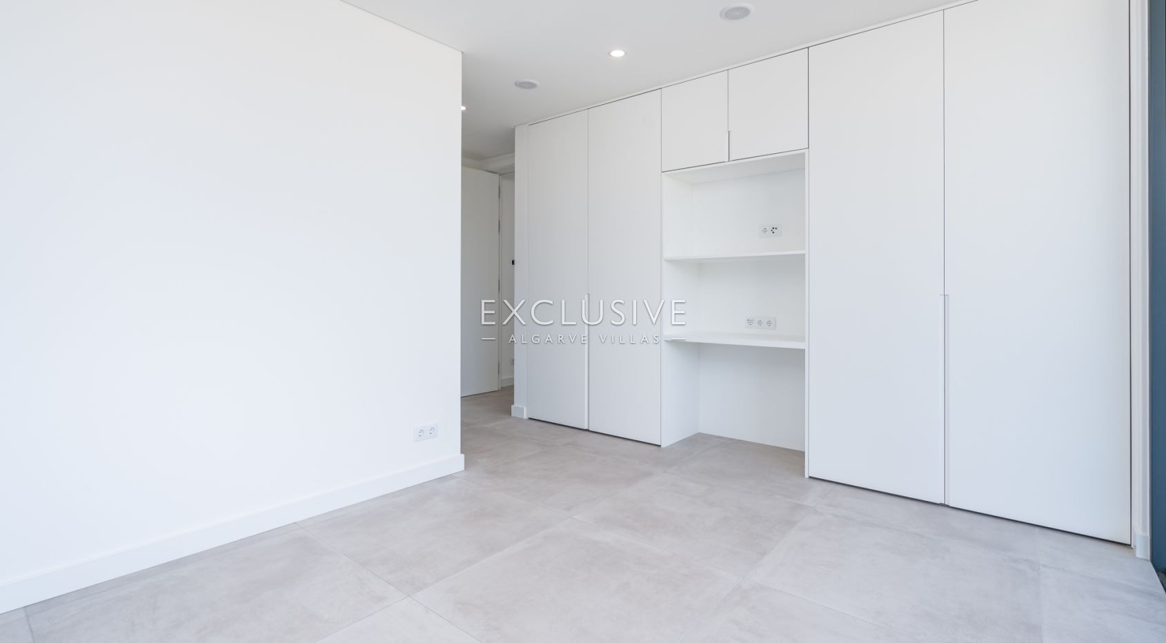 4 bedroom Modern Villa with stunning views in Lagos, Algarve
