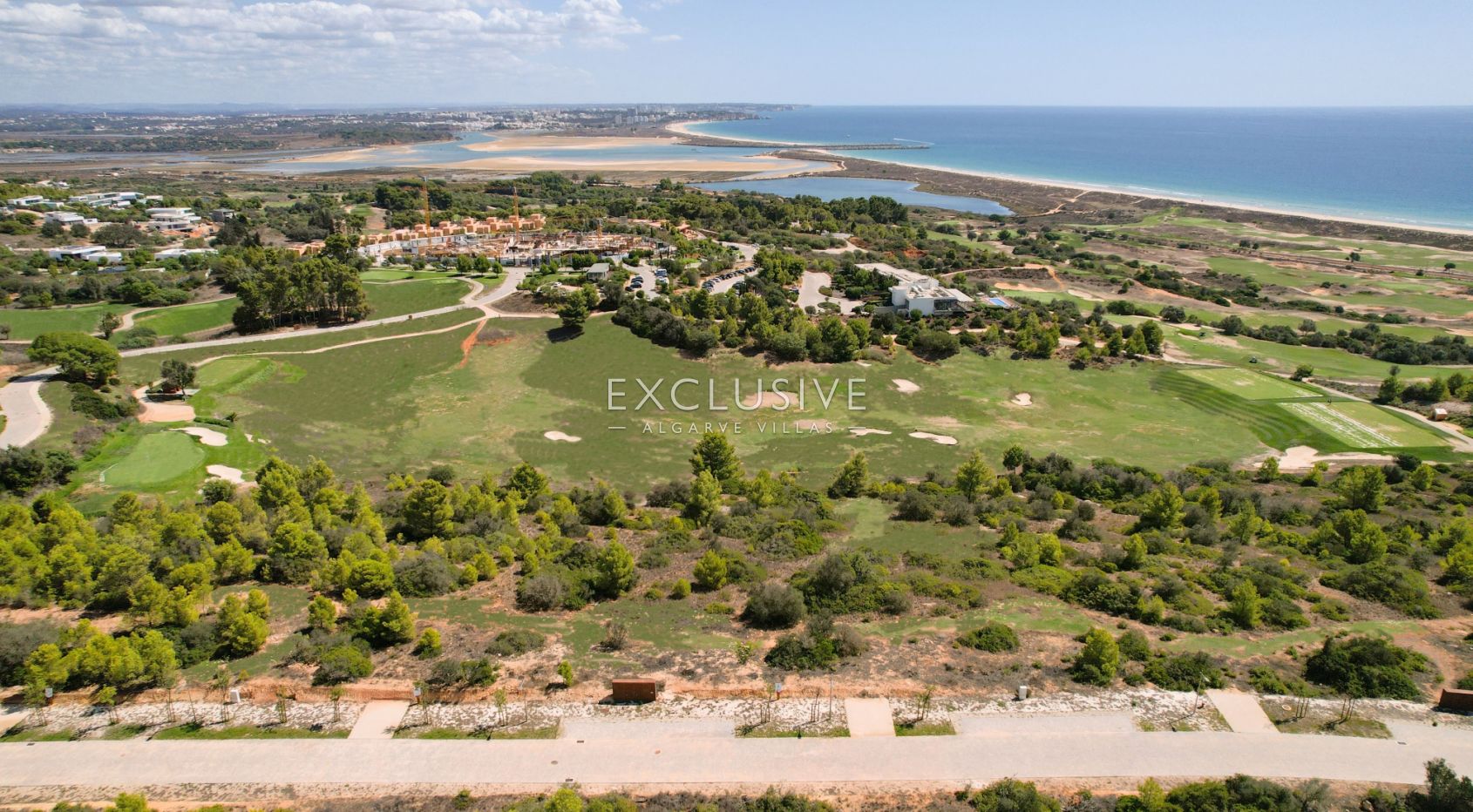 Plot for construction, stunning sea views, on Palmares golf course, Lagos, Algarve