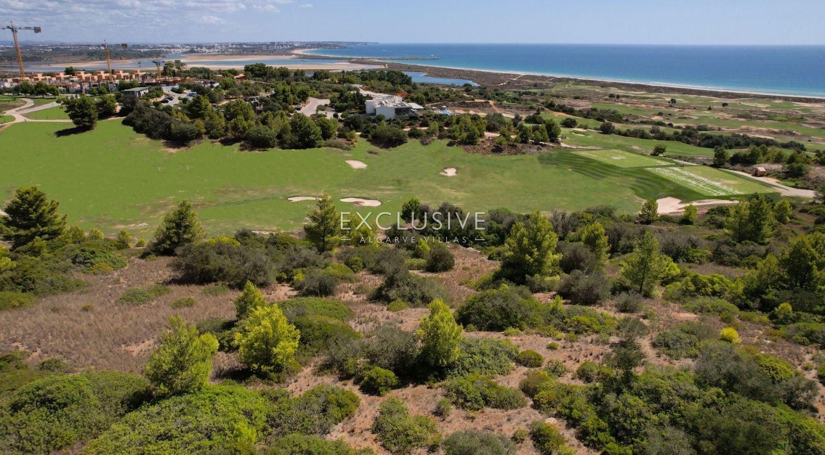 in Lagos (Algarve), Palmares golf course, building plot for large villa with ocean view