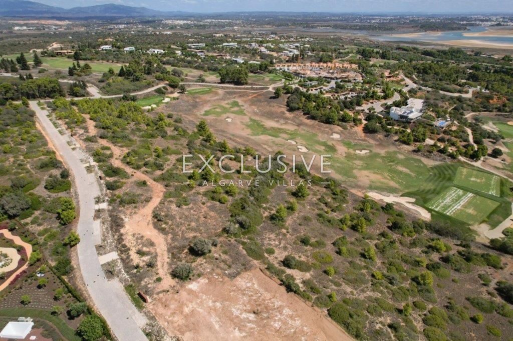 building plot with golf and ocean views on Palmares golf resort, Lagos, West Algarve
