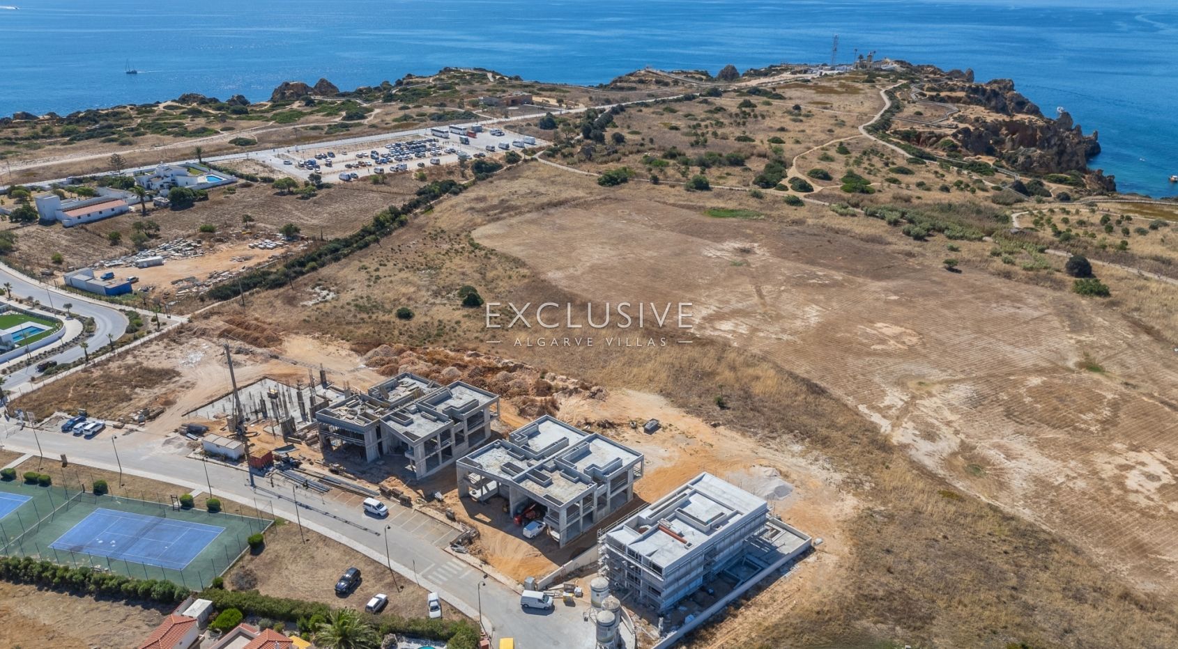 Luxurious Modern Villas in Prime Lagos Location with Stunning Sea Views