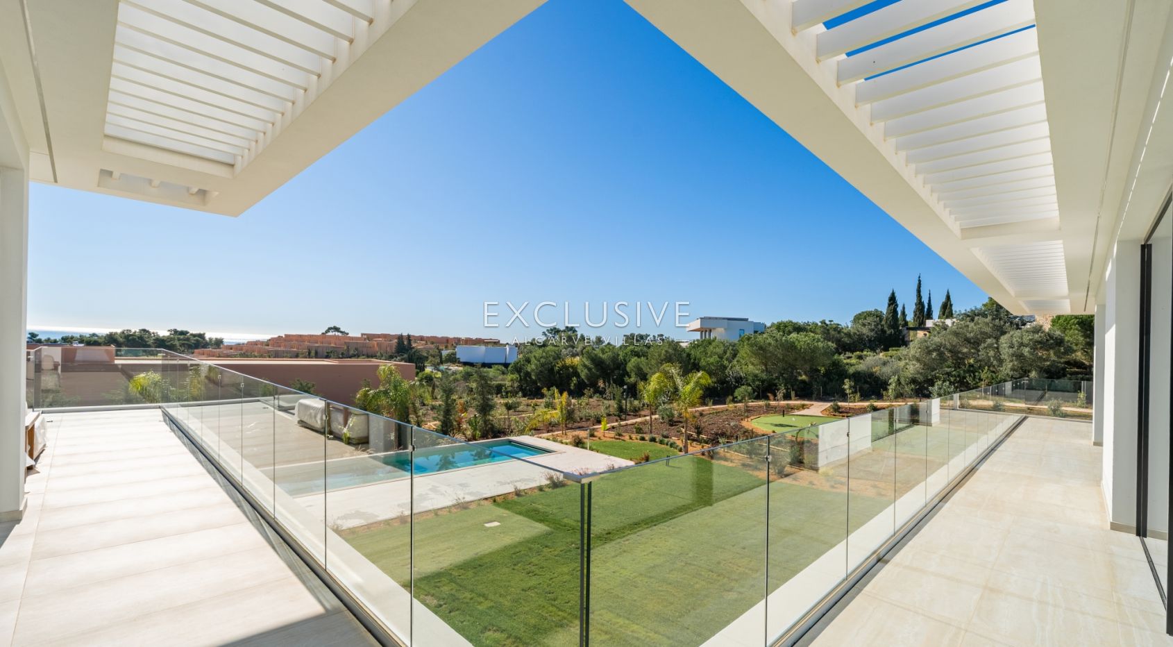 Buy 4 bedroom contemporary villa with golf and ocean views on Palmares golf course Lagos Algarve