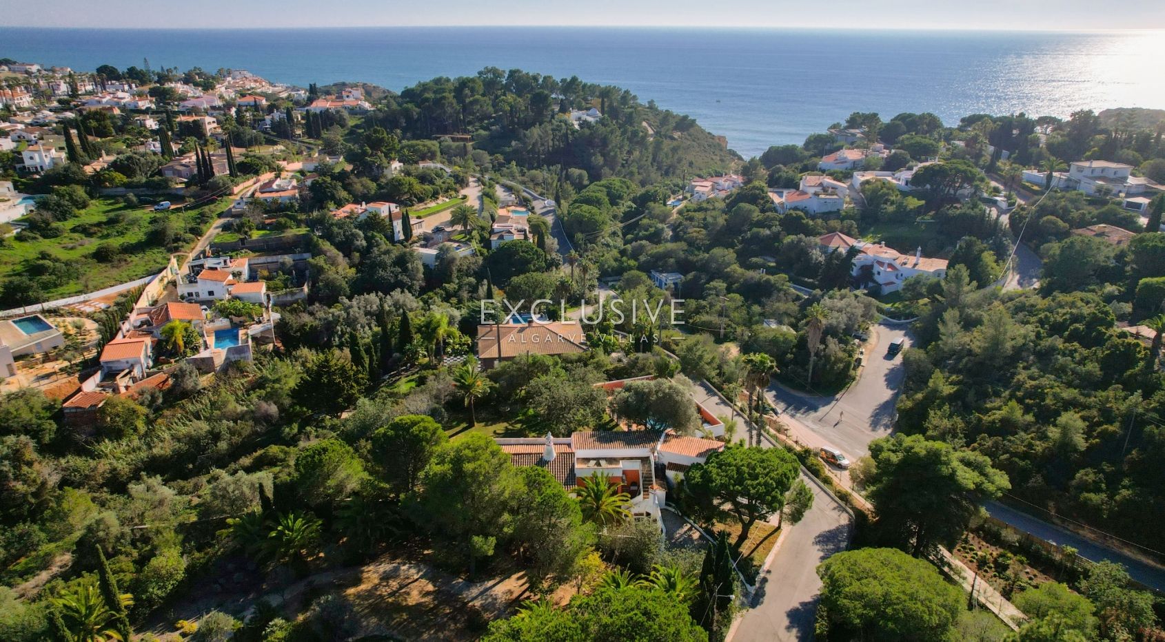Secluded ocean view property on big plot in the heart of Carvoeiro