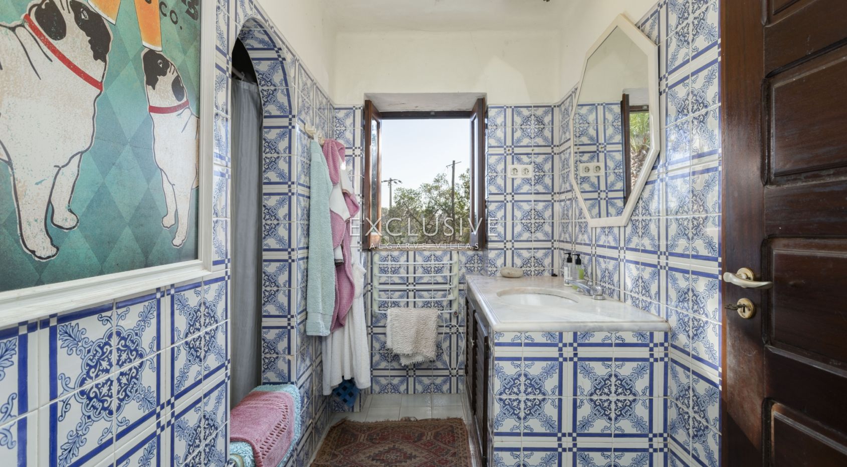 Secluded ocean view property on big plot in the heart of Carvoeiro