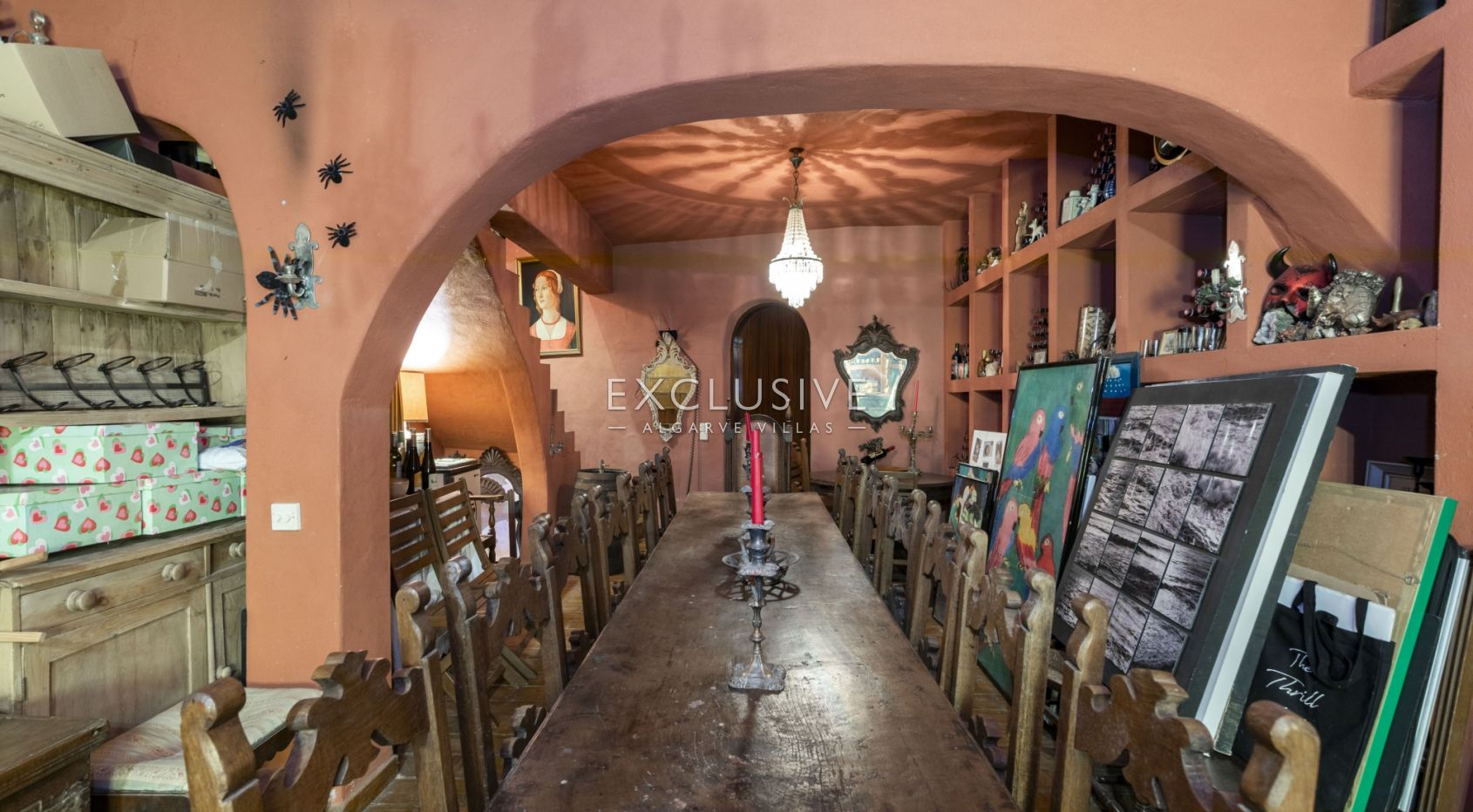 Secluded ocean view property on big plot in the heart of Carvoeiro