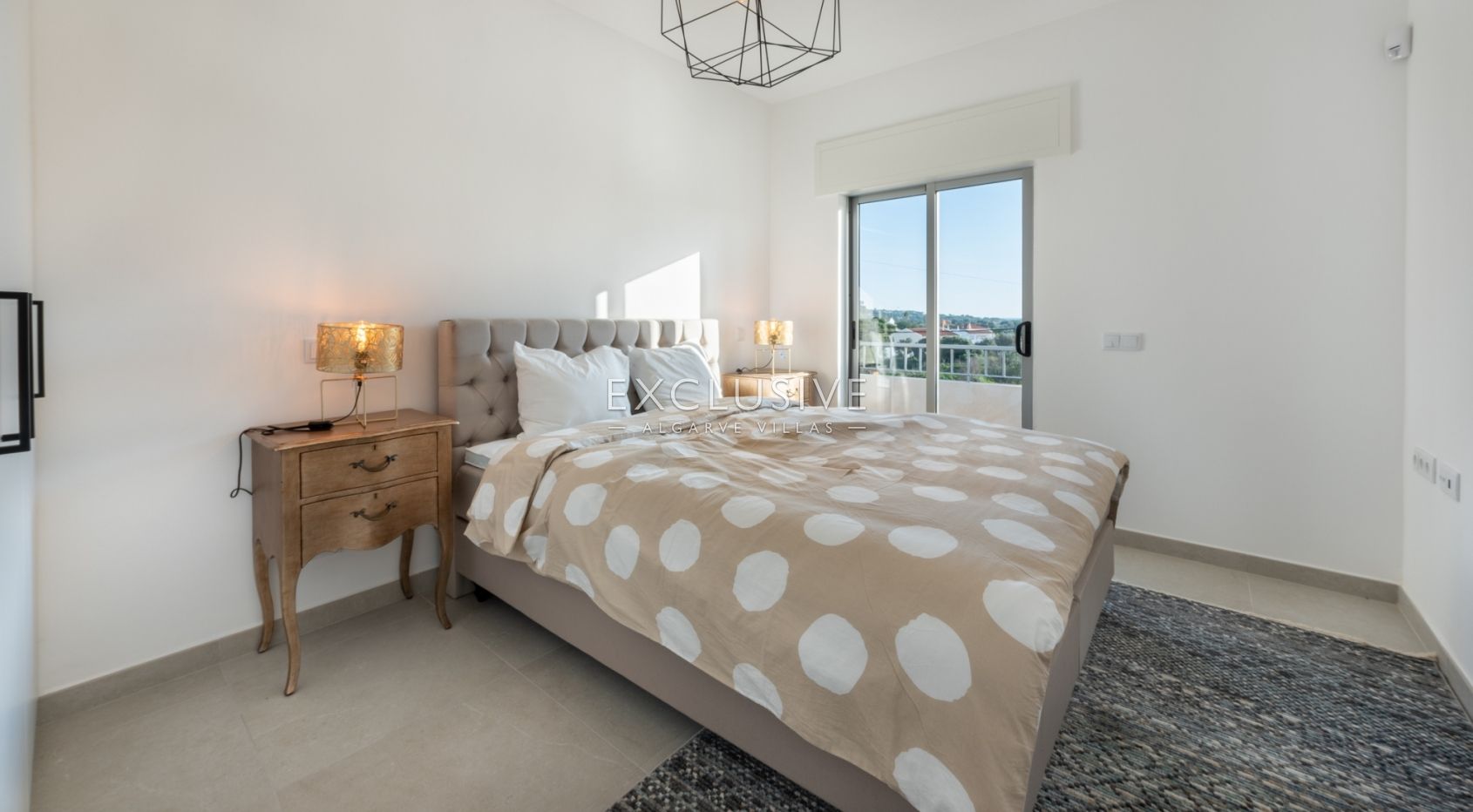 Newly refurbished five bedroom villa Fonte Santa, Golden Triangle, Algarve