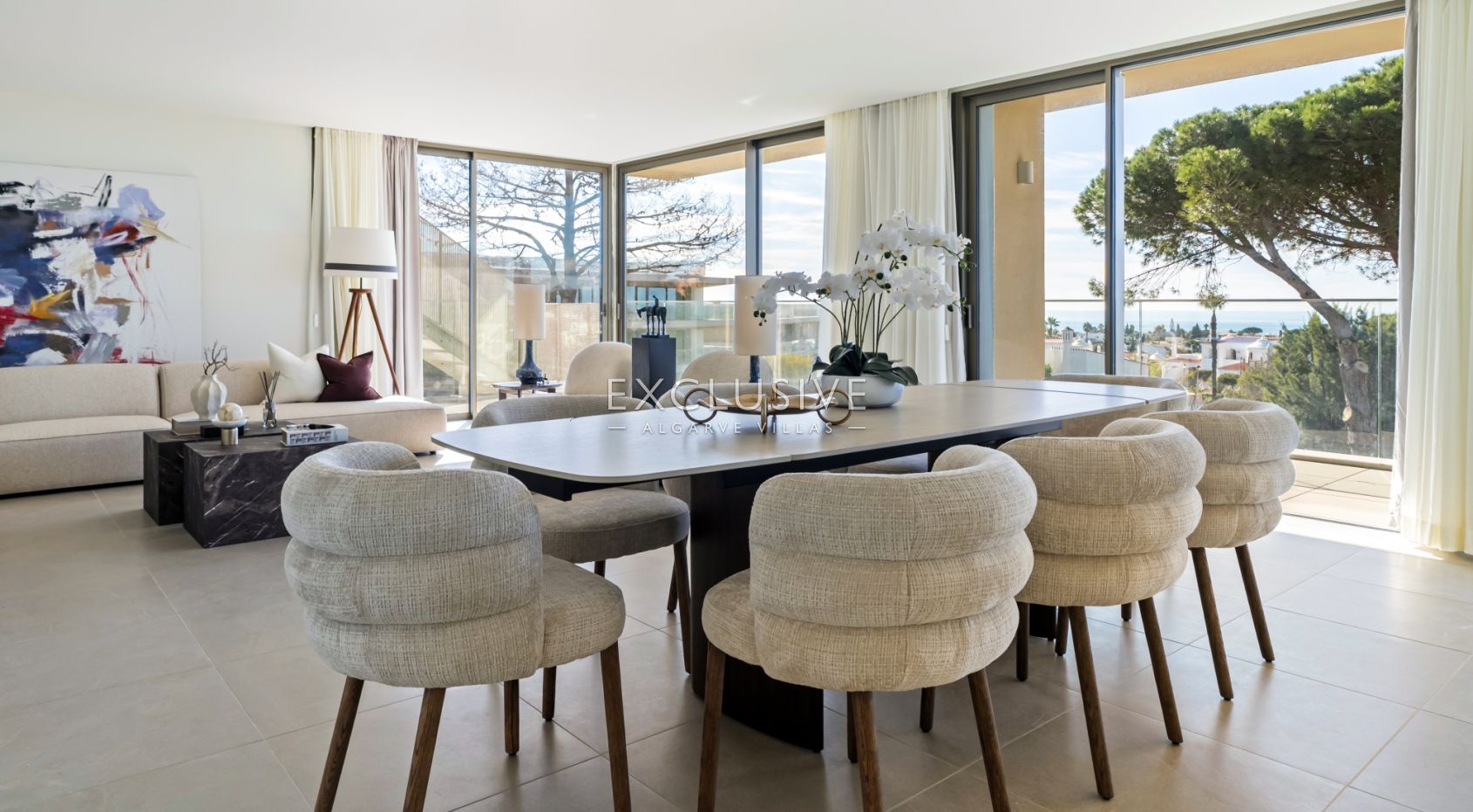4 bedroom top floor penthouse with sea views in Carvoeiro, West Algarve
