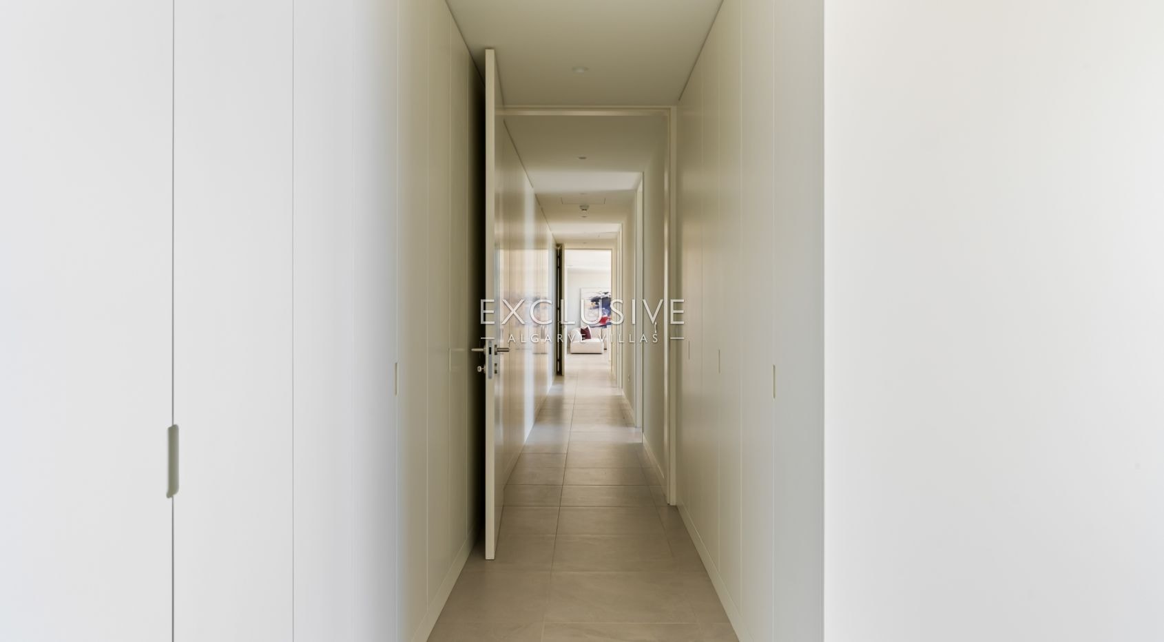 4 bedroom top floor penthouse with sea views in Carvoeiro, West Algarve